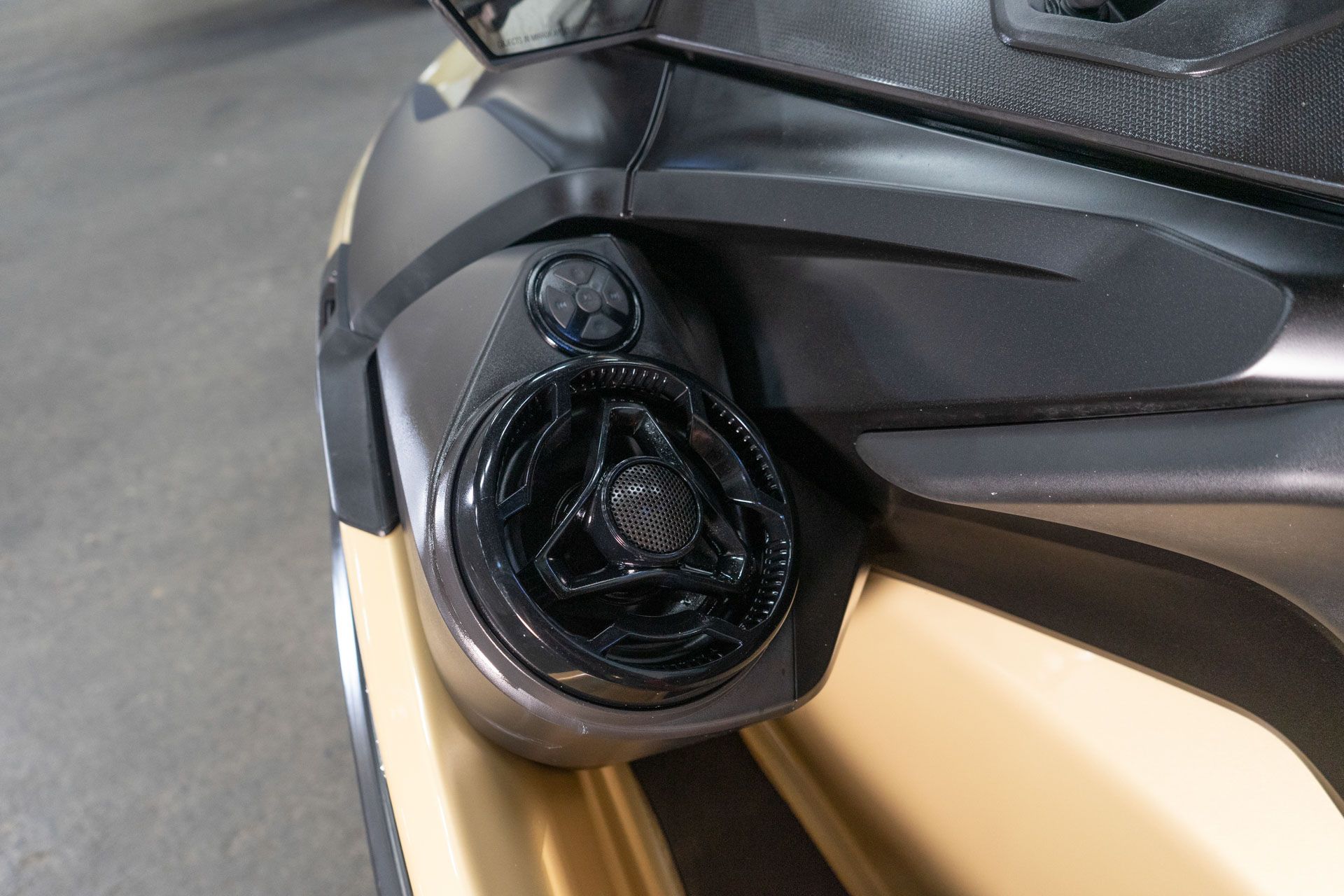 2025 Sea-Doo RXT - X  325 in Sacramento, California - Photo 5