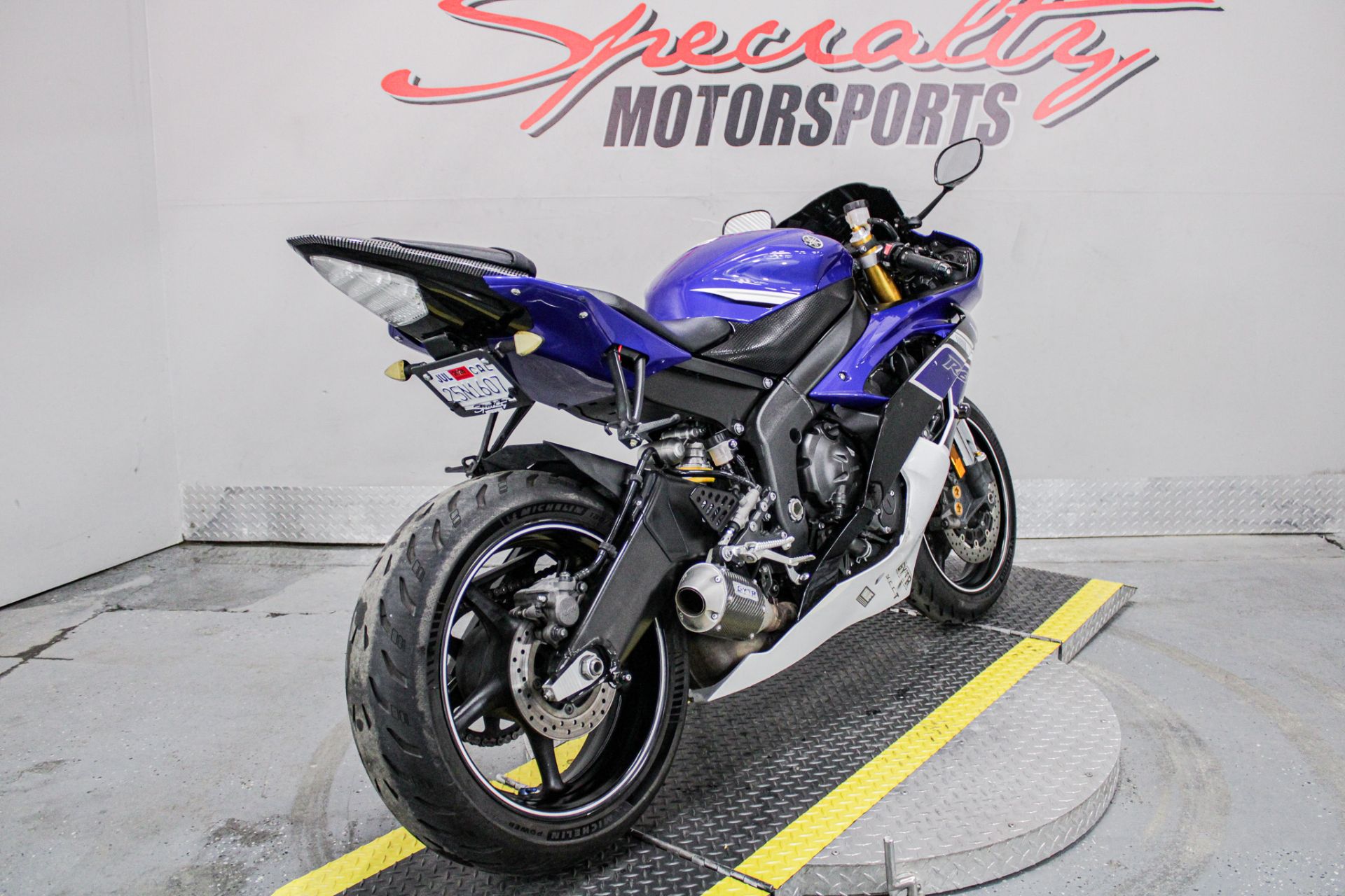 Rear Right Side Angle - Photo 5