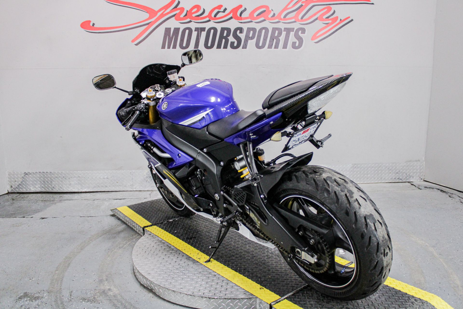 Rear Left Side Angle - Photo 7