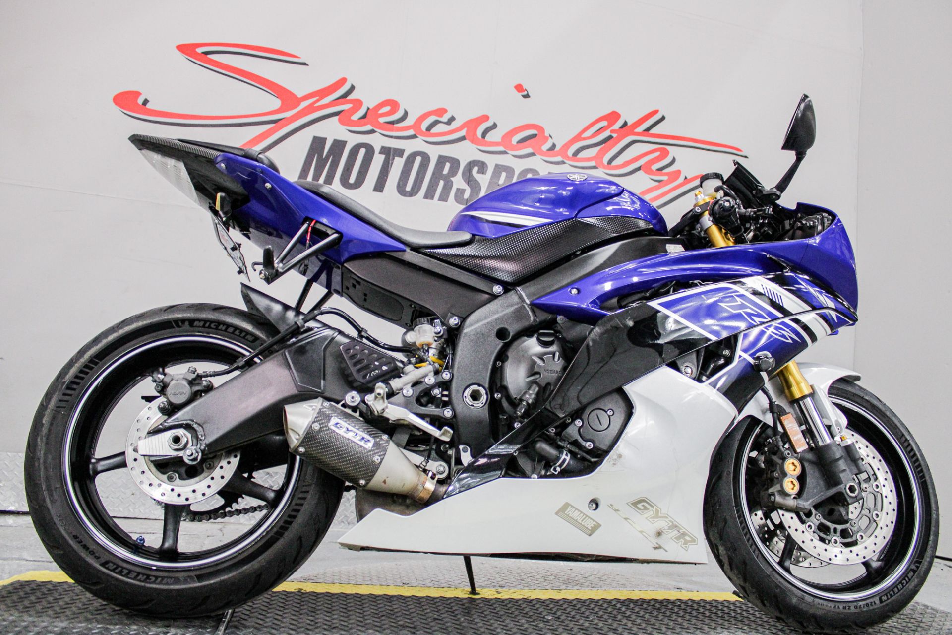 Lower Right Side Angle - Photo 15