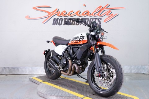 2022 Ducati SCRAMBLER URBAN MOTARD in Sacramento, California - Photo 2