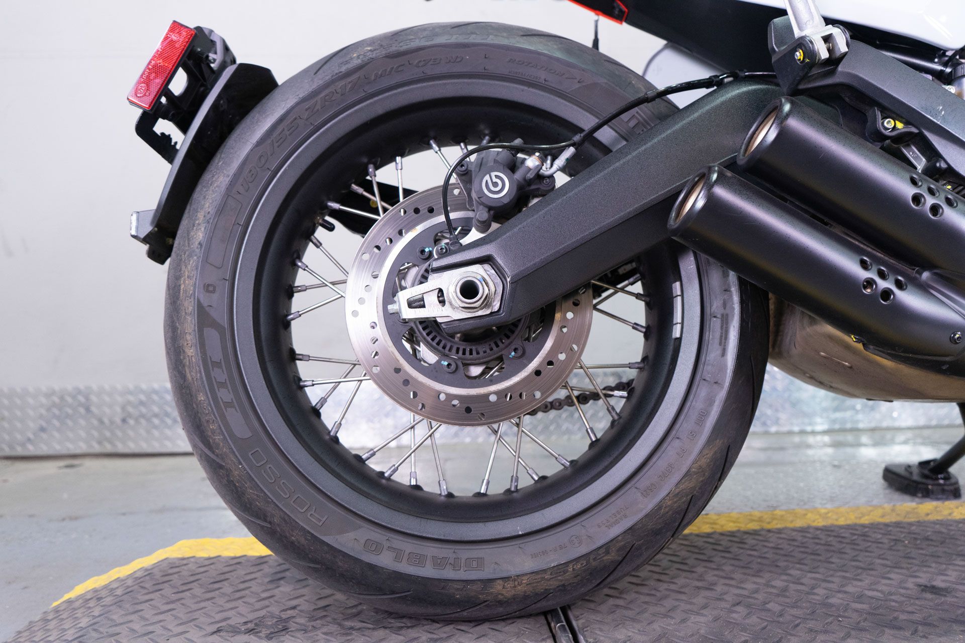 2022 Ducati SCRAMBLER URBAN MOTARD in Sacramento, California - Photo 8