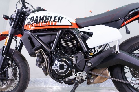 2022 Ducati SCRAMBLER URBAN MOTARD in Sacramento, California - Photo 12