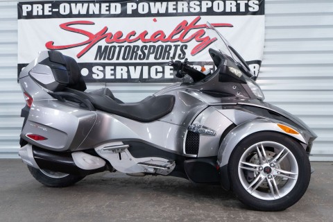 2012 Can-Am Spyder® RT Audio & Convenience in Sacramento, California - Photo 4