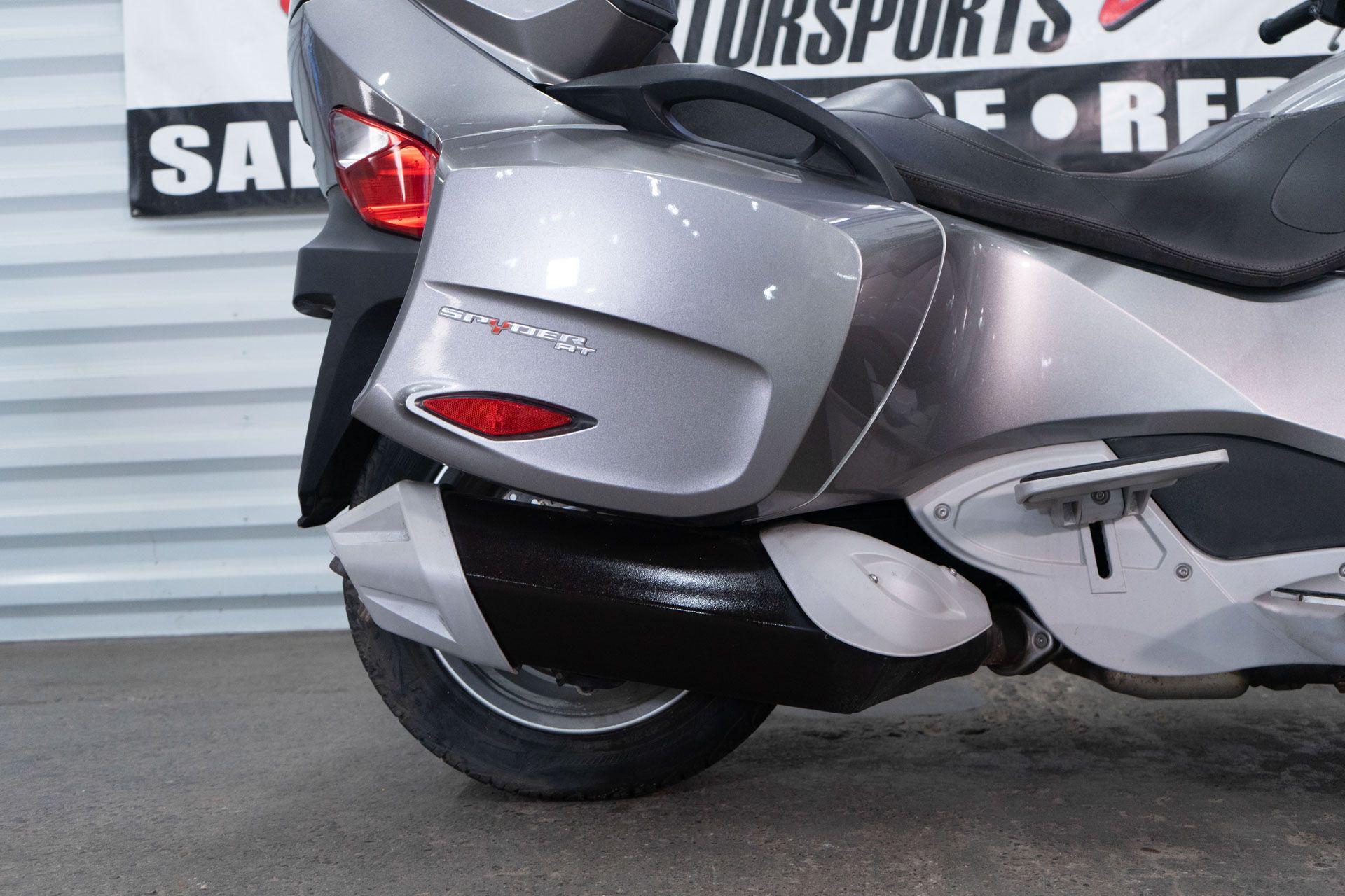 2012 Can-Am Spyder® RT Audio & Convenience in Sacramento, California - Photo 6