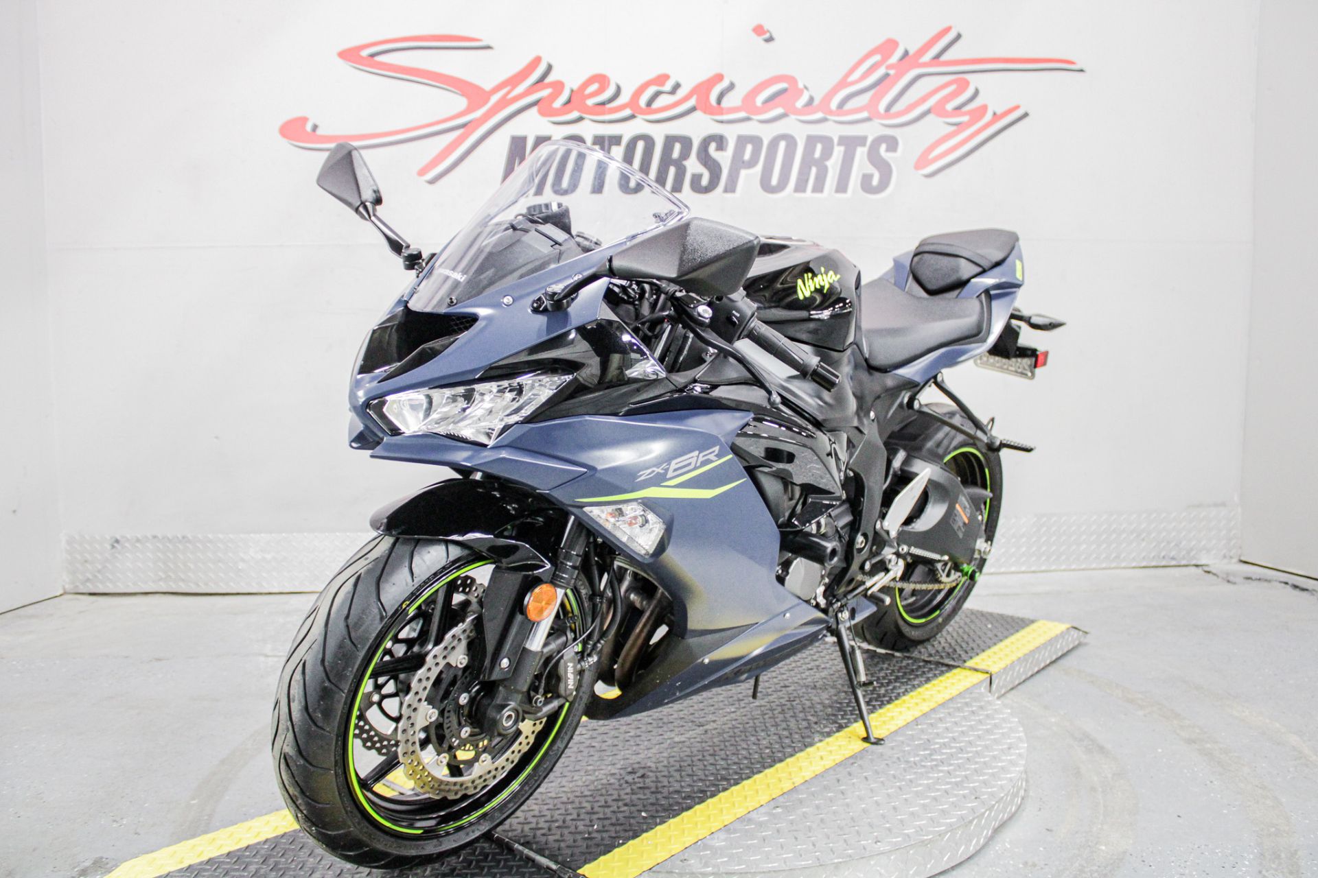 Front Left Side View - Photo 10