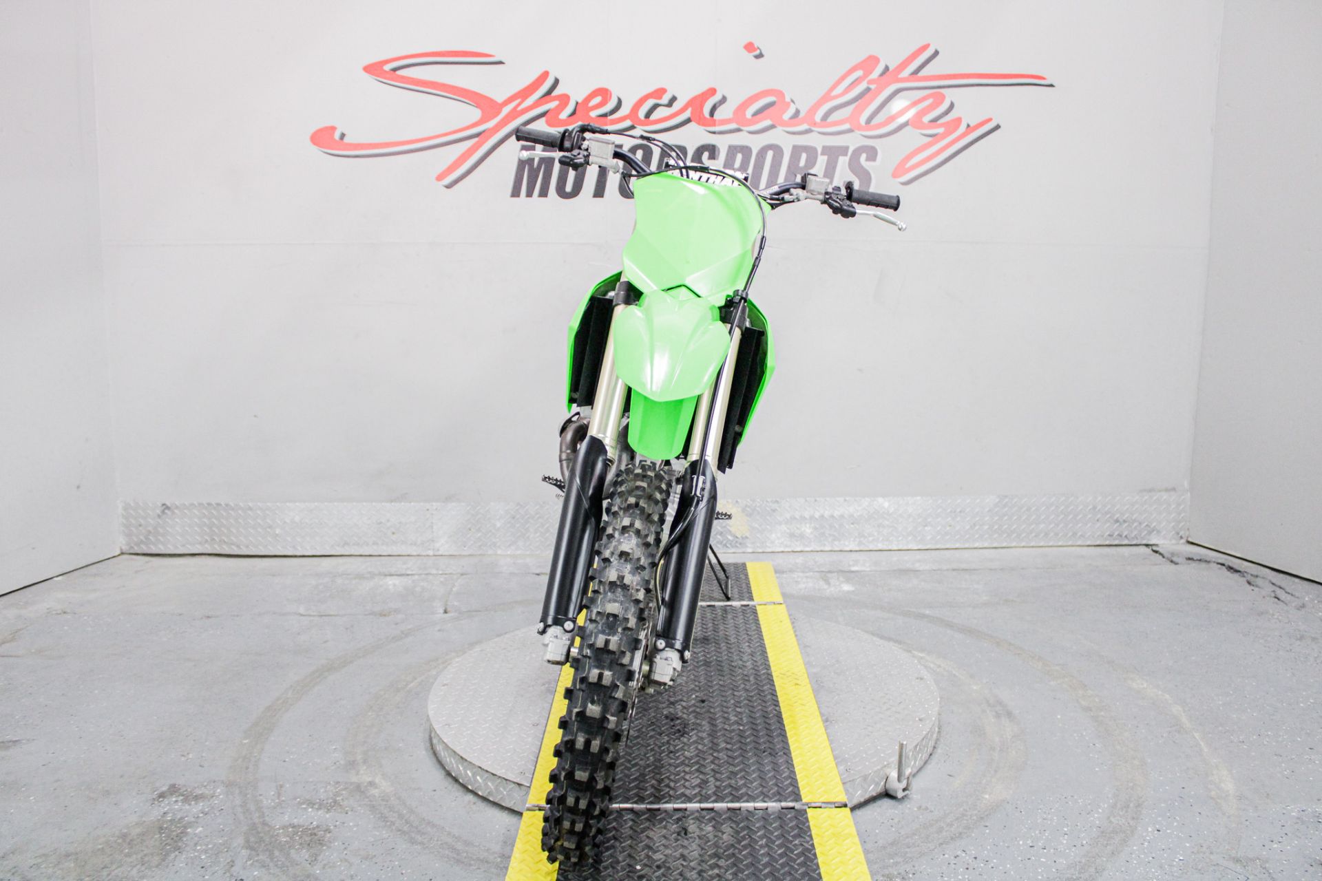 Front View - Photo 12