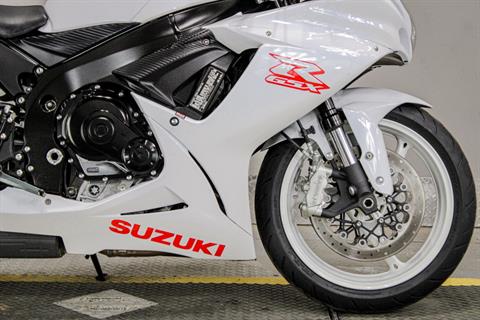 SUZ100532 - 2020 - Suzuki Motor of America Inc. - GSX-R600 Front Tire - Photo 3