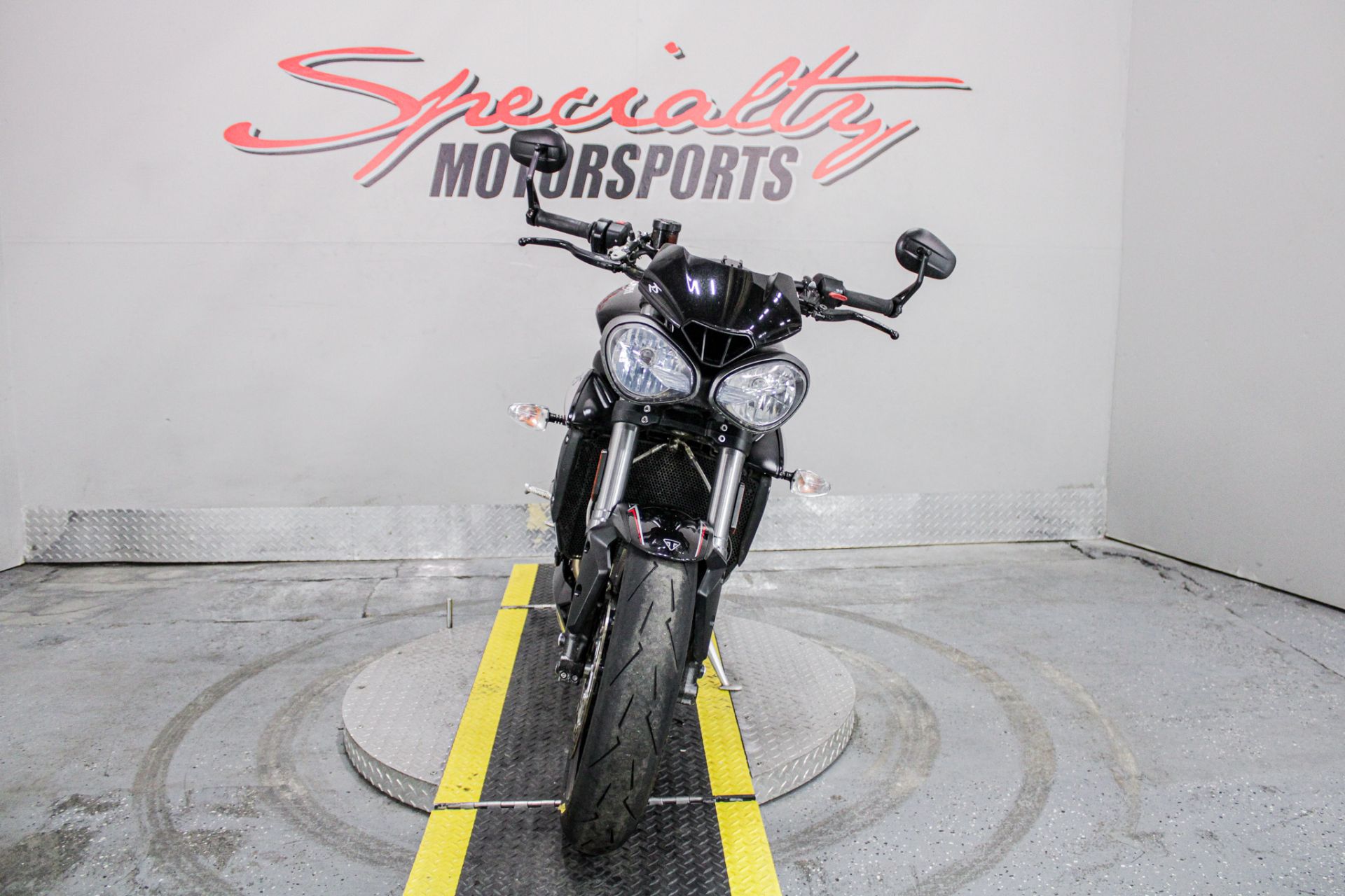 2018 Triumph Street Triple RS in Sacramento, California - Photo 12