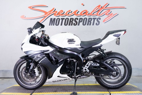 2011 Suzuki GSX-R600™ in Sacramento, California - Photo 4