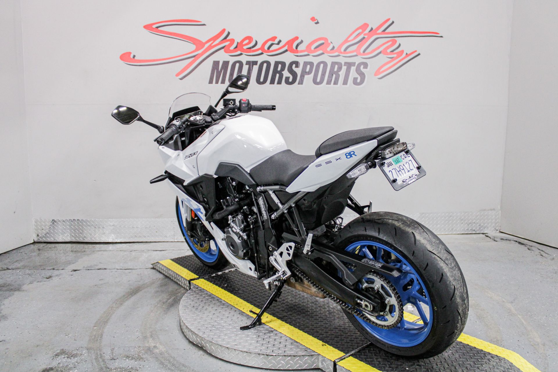 Rear Left Side Angle - Photo 7