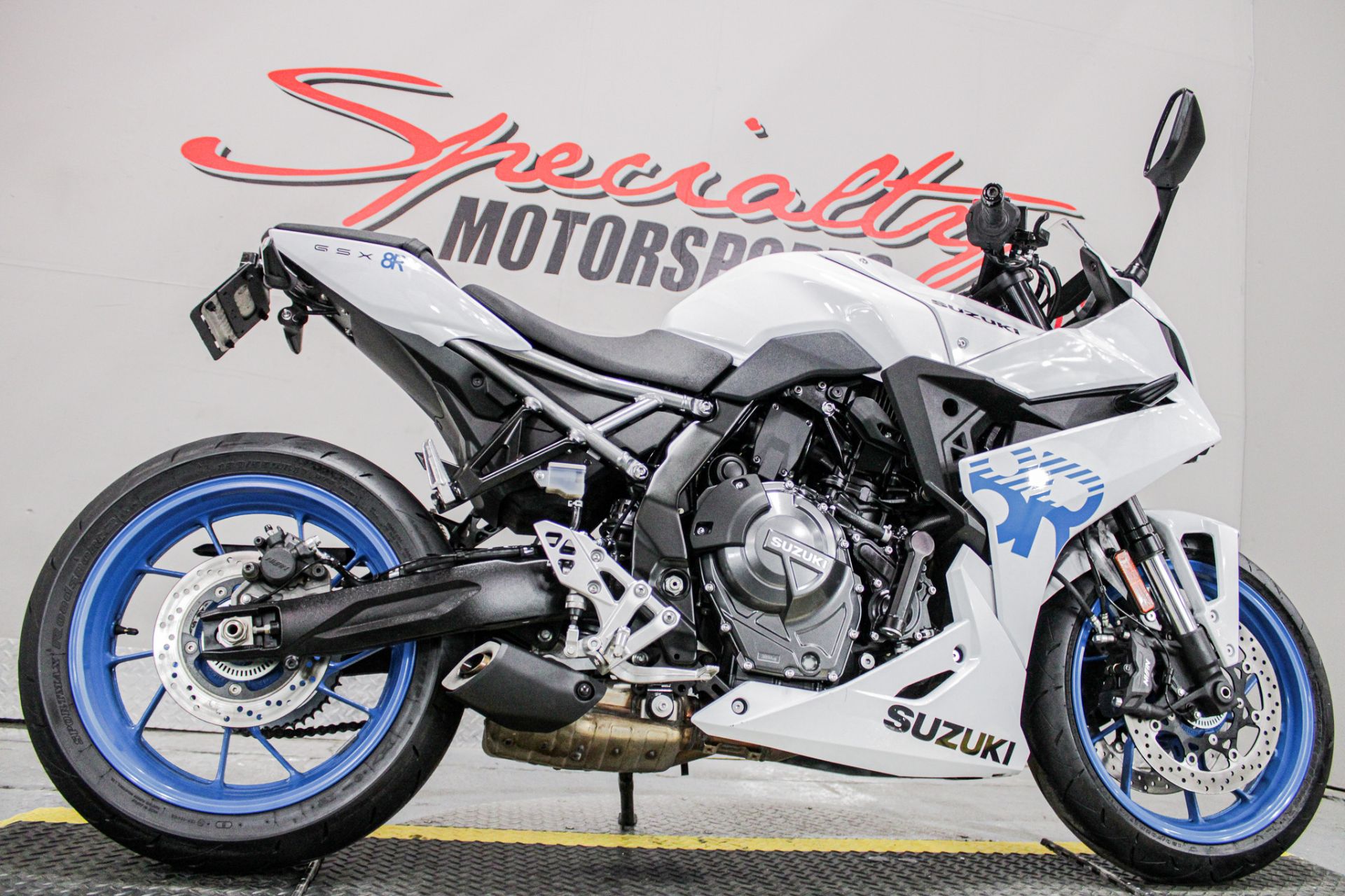 Lower Right Side Angle - Photo 15