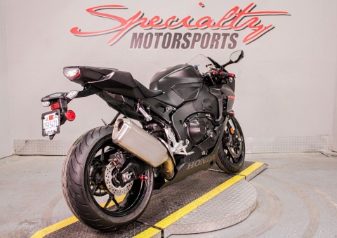 2021 Honda CBR1000RR ABS in Sacramento, California - Photo 5