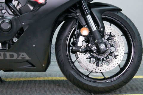2021 Honda CBR1000RR ABS in Sacramento, California - Photo 3