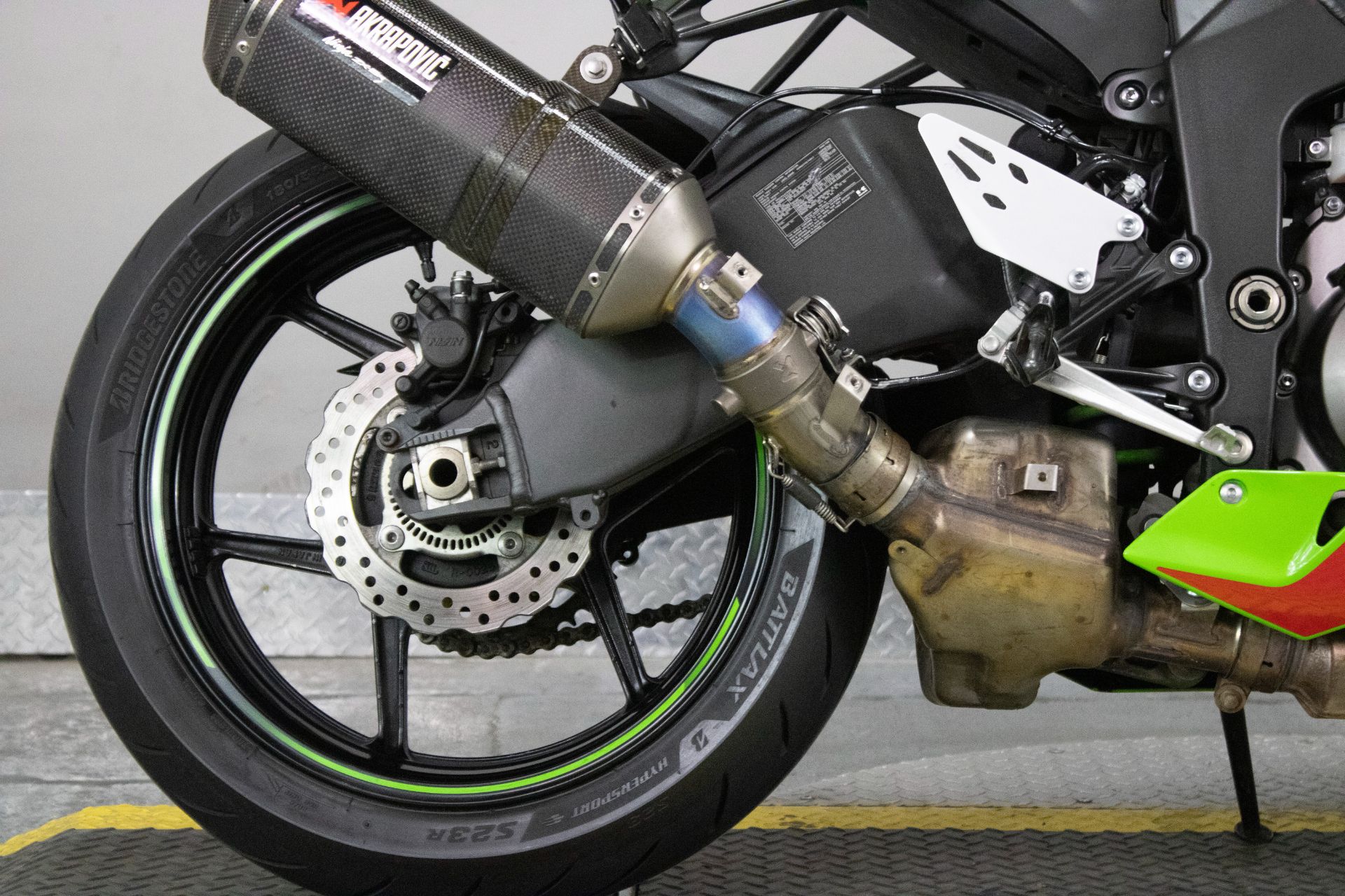 2020 Kawasaki Ninja ZX-6R ABS KRT Edition in Sacramento, California - Photo 4