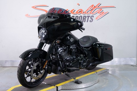 2022 Harley-Davidson Street Glide® Special in Sacramento, California - Photo 3