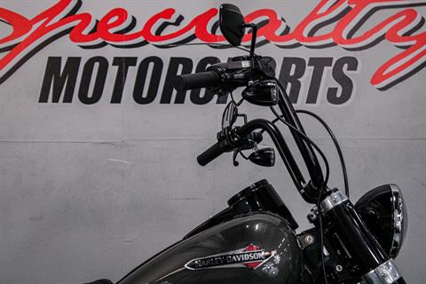 HAR068806 - 2019 - Harley-Davidson - Softail Slim® Right Handle Bars - Photo 2