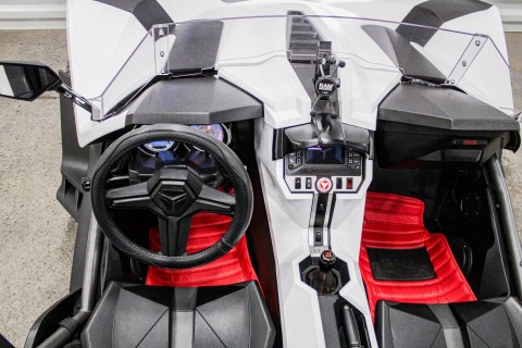 2016 Polaris Slingshot SL LE in Sacramento, California - Photo 13