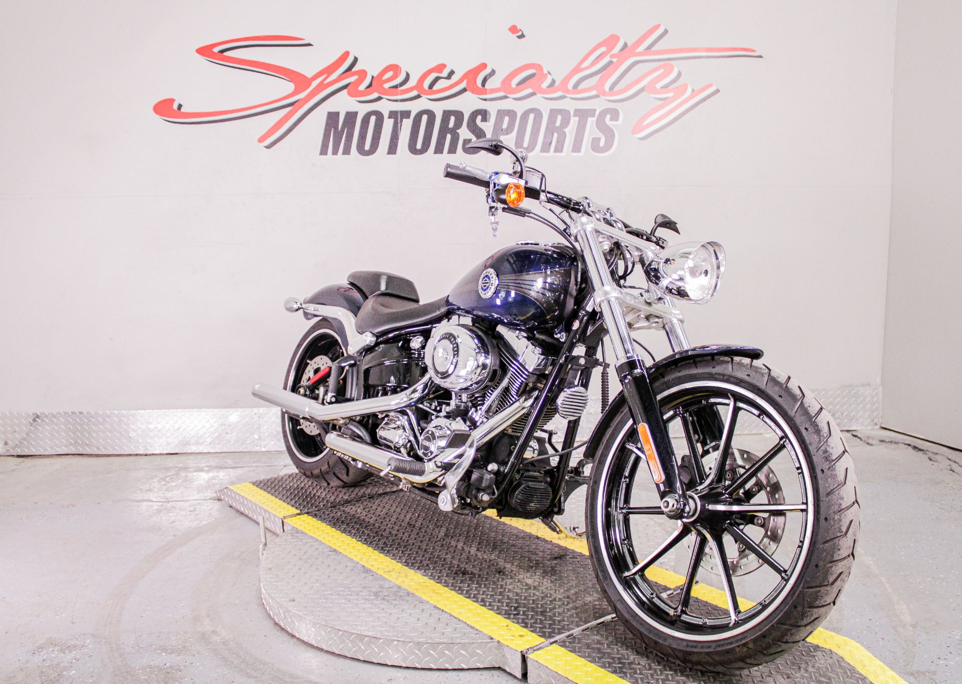 2013 Harley-Davidson Softail® Breakout® in Sacramento, California - Photo 13