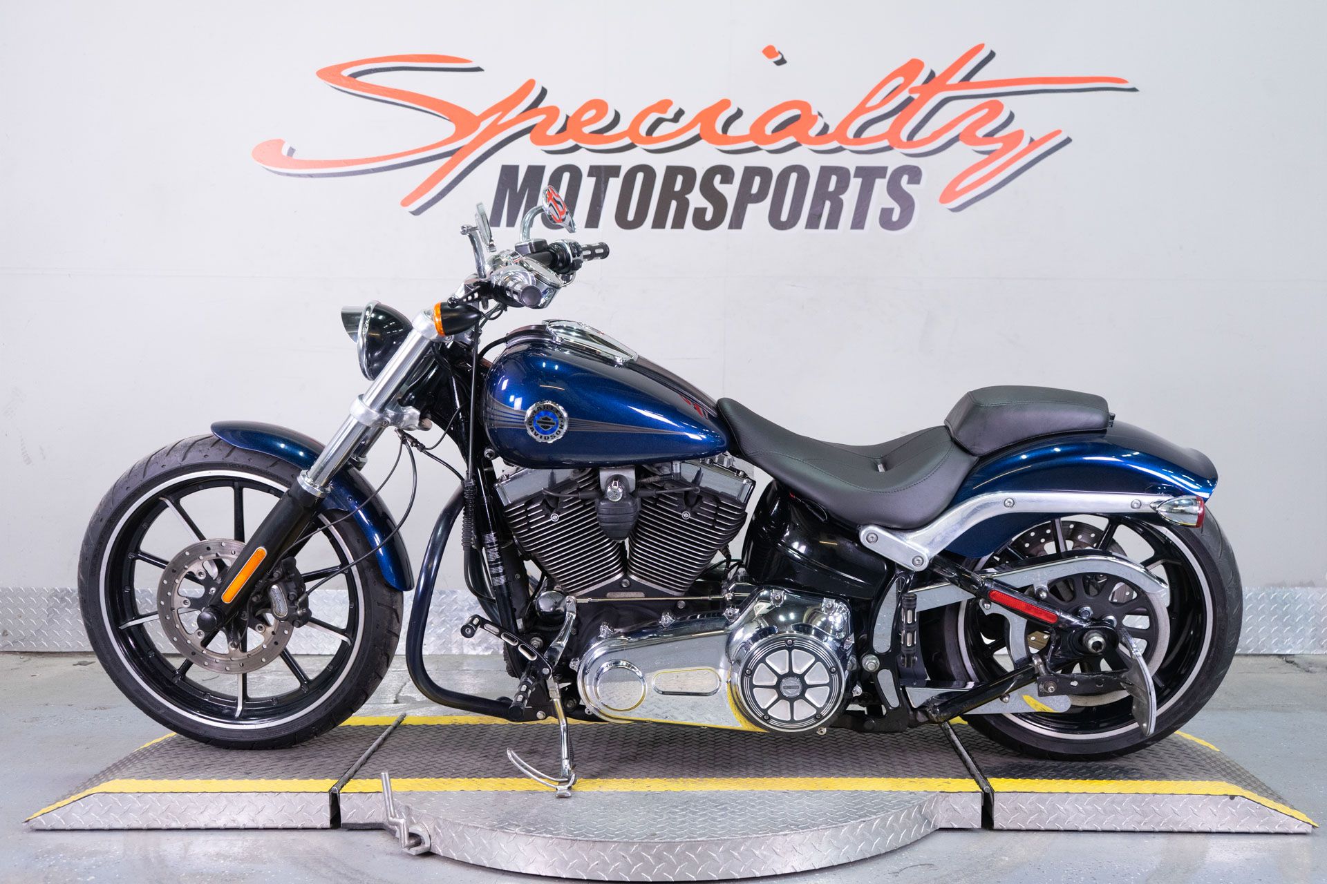 2013 Harley-Davidson Softail® Breakout® in Sacramento, California - Photo 4