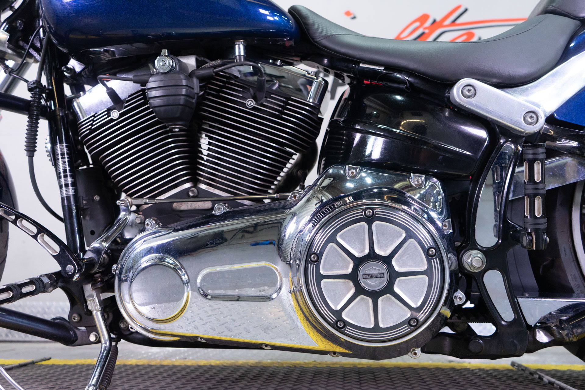 2013 Harley-Davidson Softail® Breakout® in Sacramento, California - Photo 12