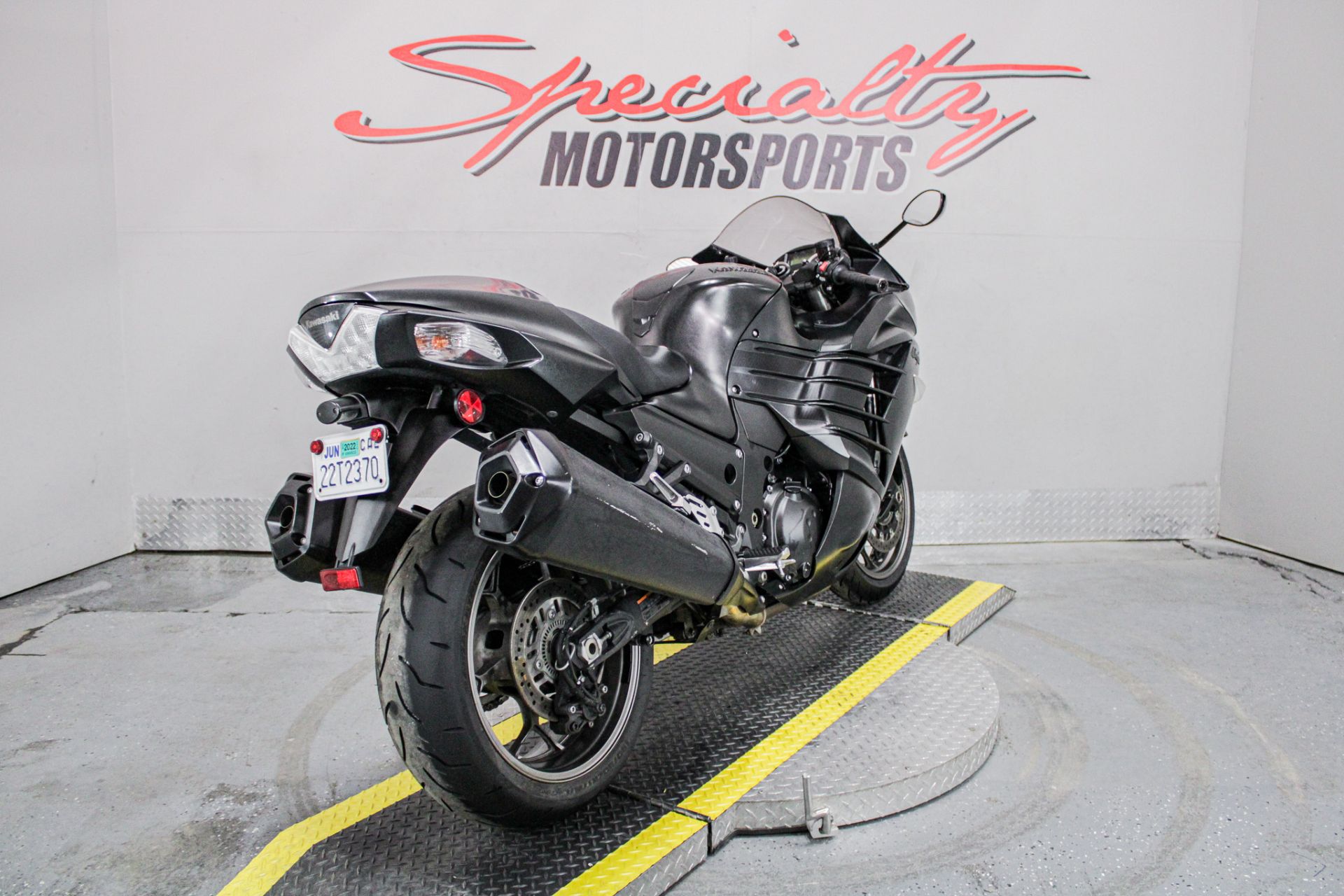 Rear Right Side Angle - Photo 5