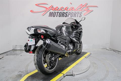 Rear Right Side Angle - Photo 5