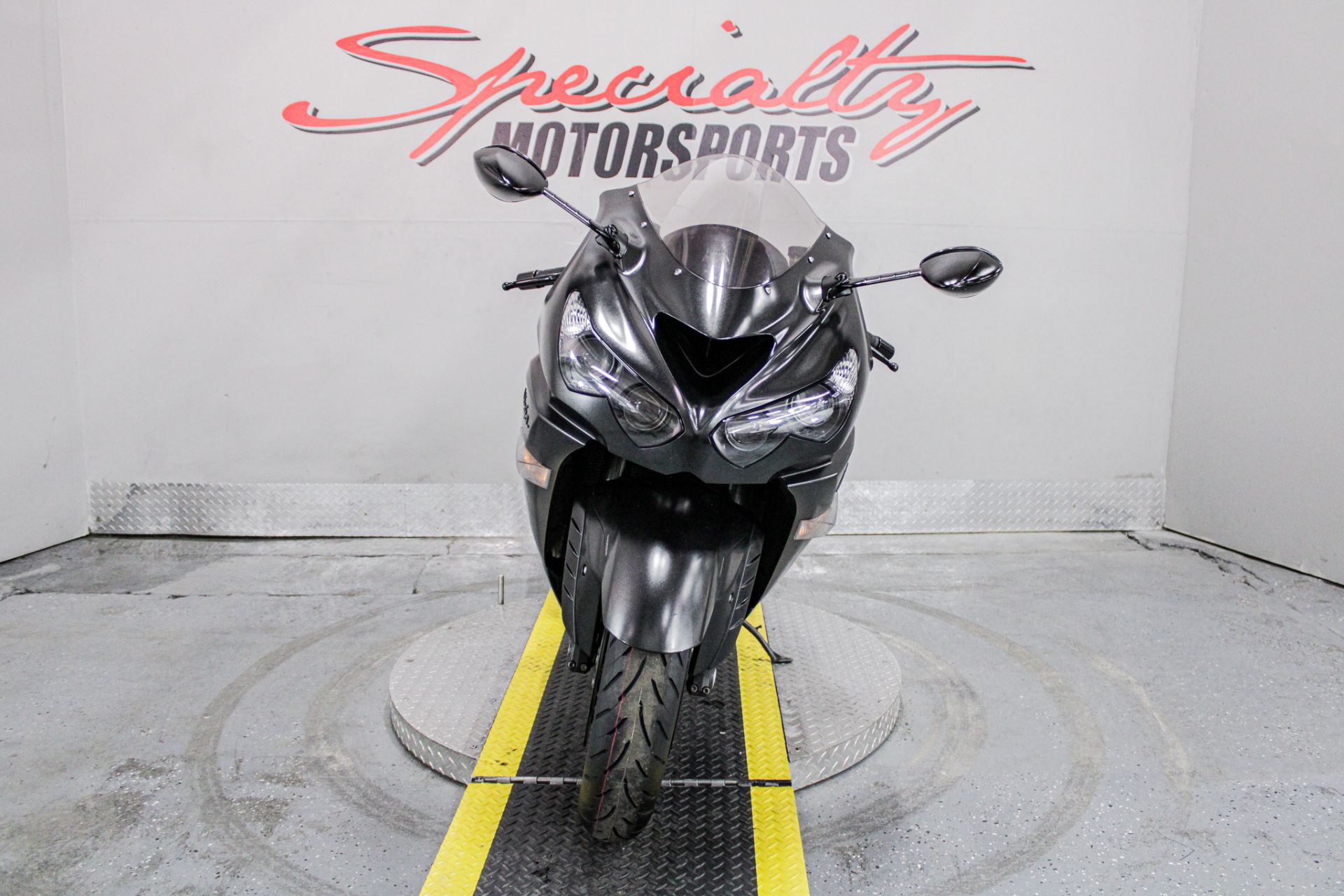 Front View - Photo 12