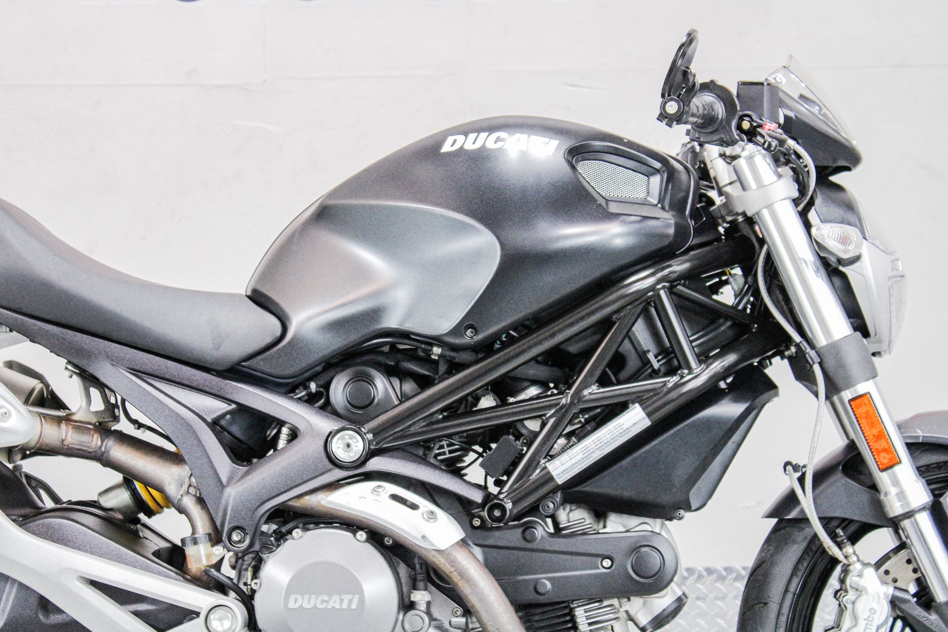 2009 Ducati Monster 696 in Sacramento, California - Photo 2