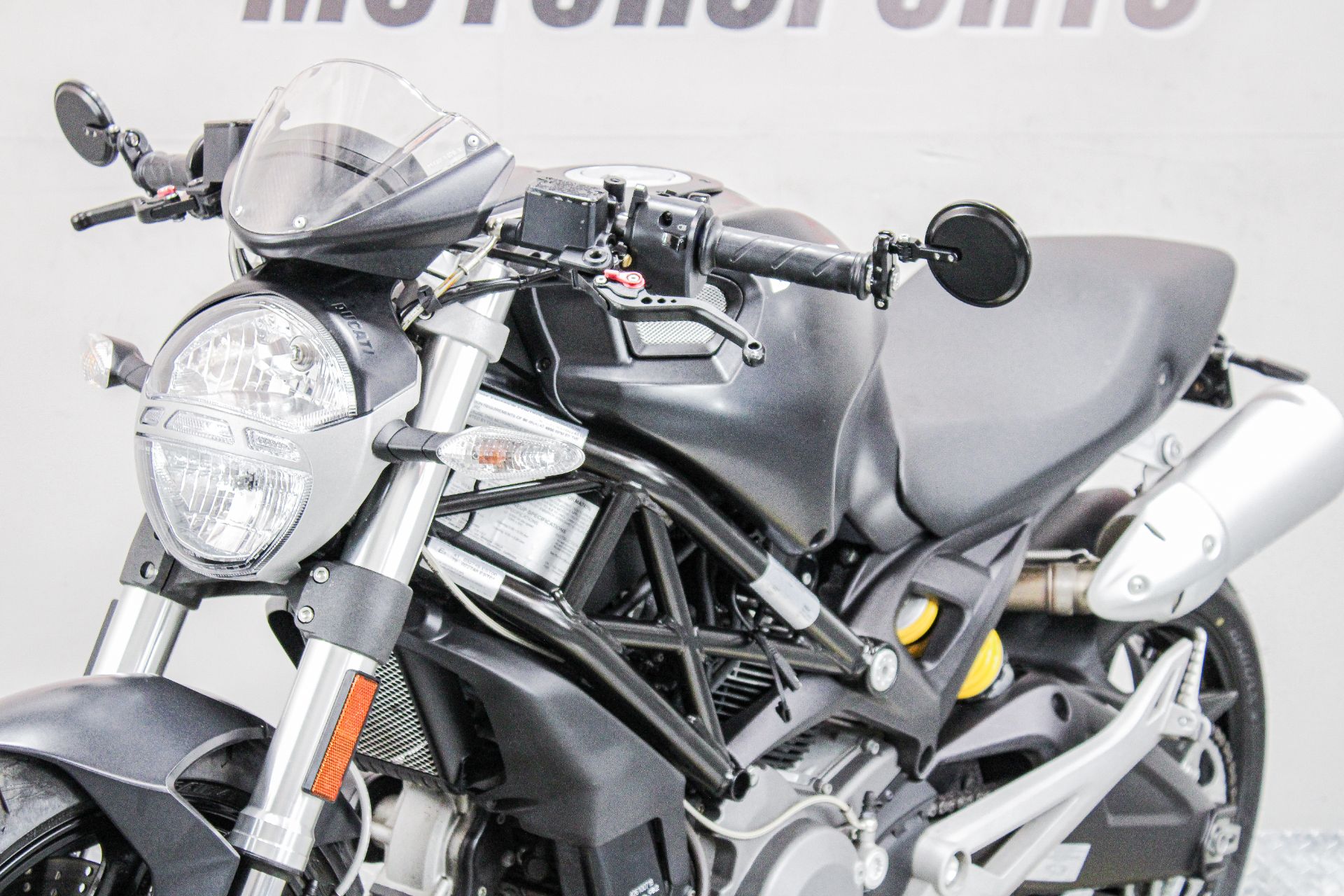 2009 Ducati Monster 696 in Sacramento, California - Photo 11