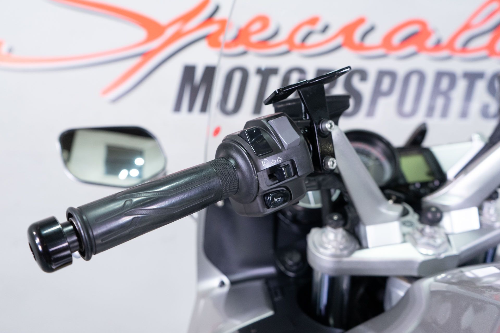 2010 Yamaha FJR1300A in Sacramento, California - Photo 13