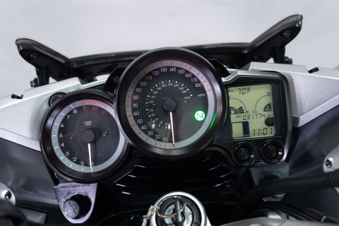 2010 Yamaha FJR1300A in Sacramento, California - Photo 19