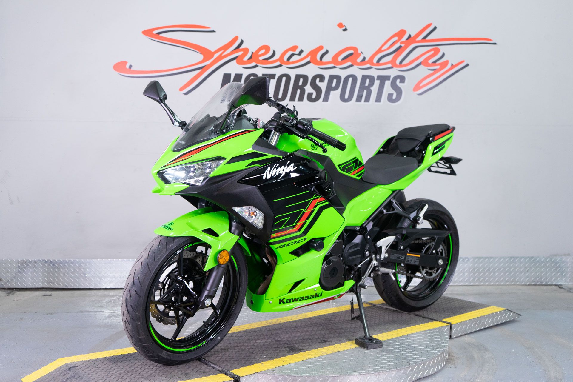 2023 Kawasaki Ninja 400 ABS KRT Edition in Sacramento, California - Photo 3