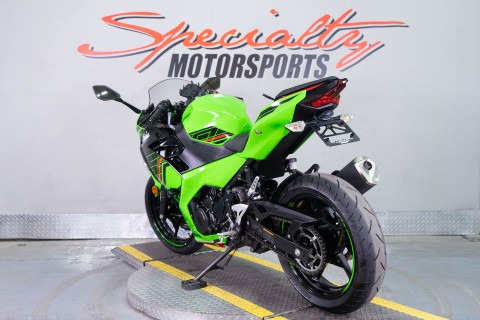 2023 Kawasaki Ninja 400 ABS KRT Edition in Sacramento, California - Photo 5