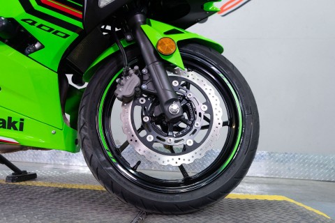 2023 Kawasaki Ninja 400 ABS KRT Edition in Sacramento, California - Photo 7