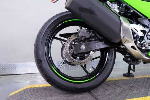 2023 Kawasaki Ninja 400 ABS KRT Edition in Sacramento, California - Photo 8