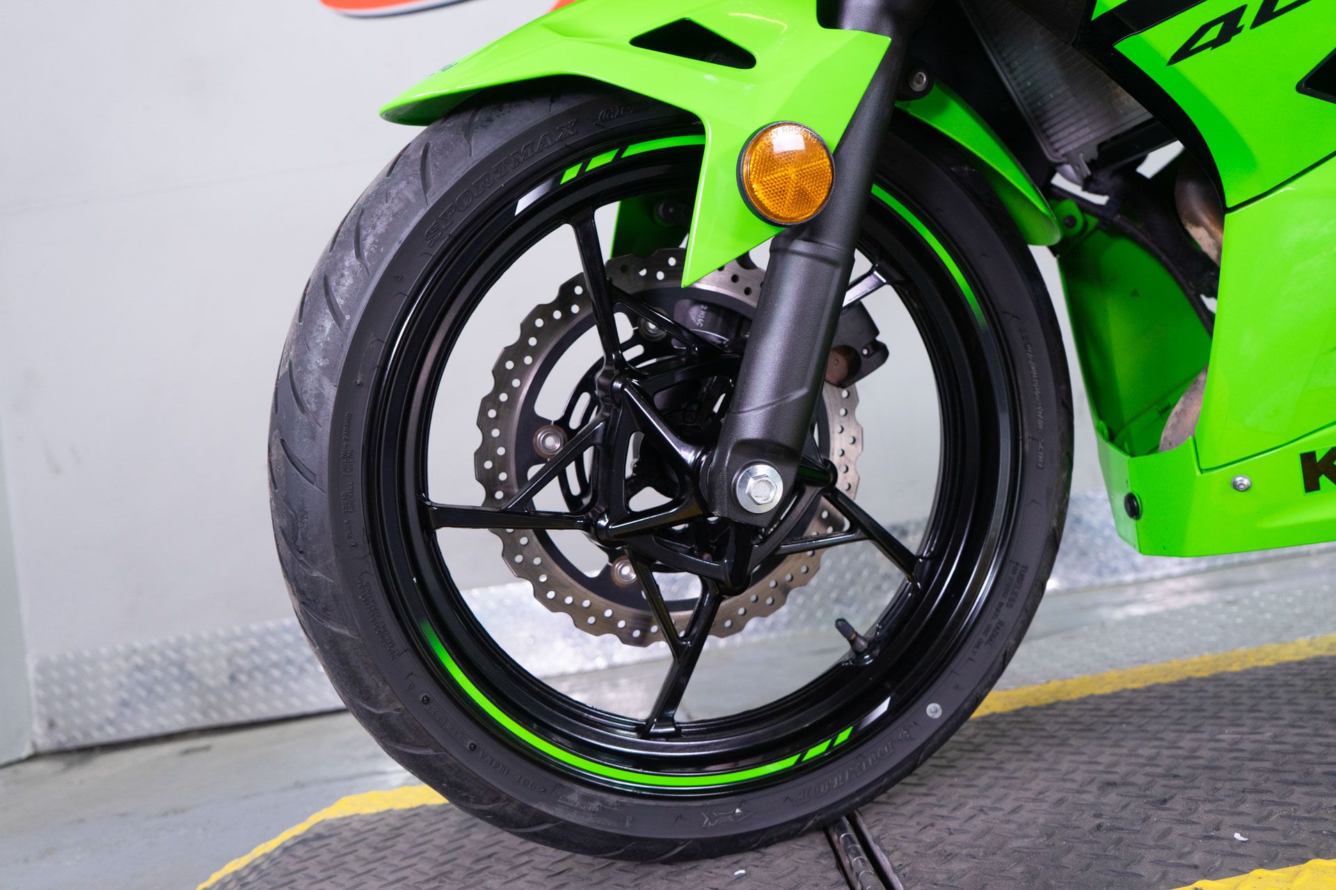 2023 Kawasaki Ninja 400 ABS KRT Edition in Sacramento, California - Photo 11