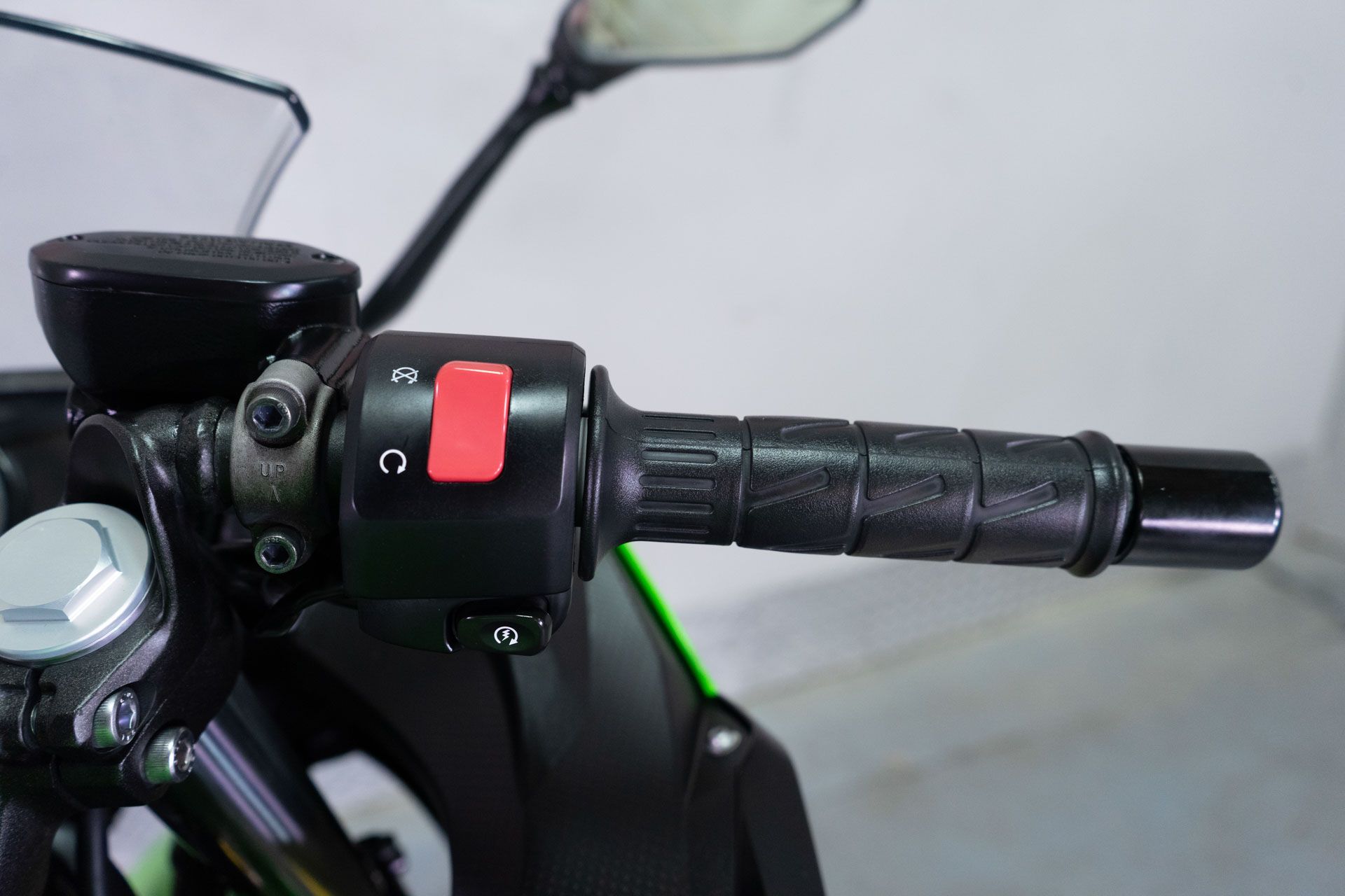 2023 Kawasaki Ninja 400 ABS KRT Edition in Sacramento, California - Photo 14