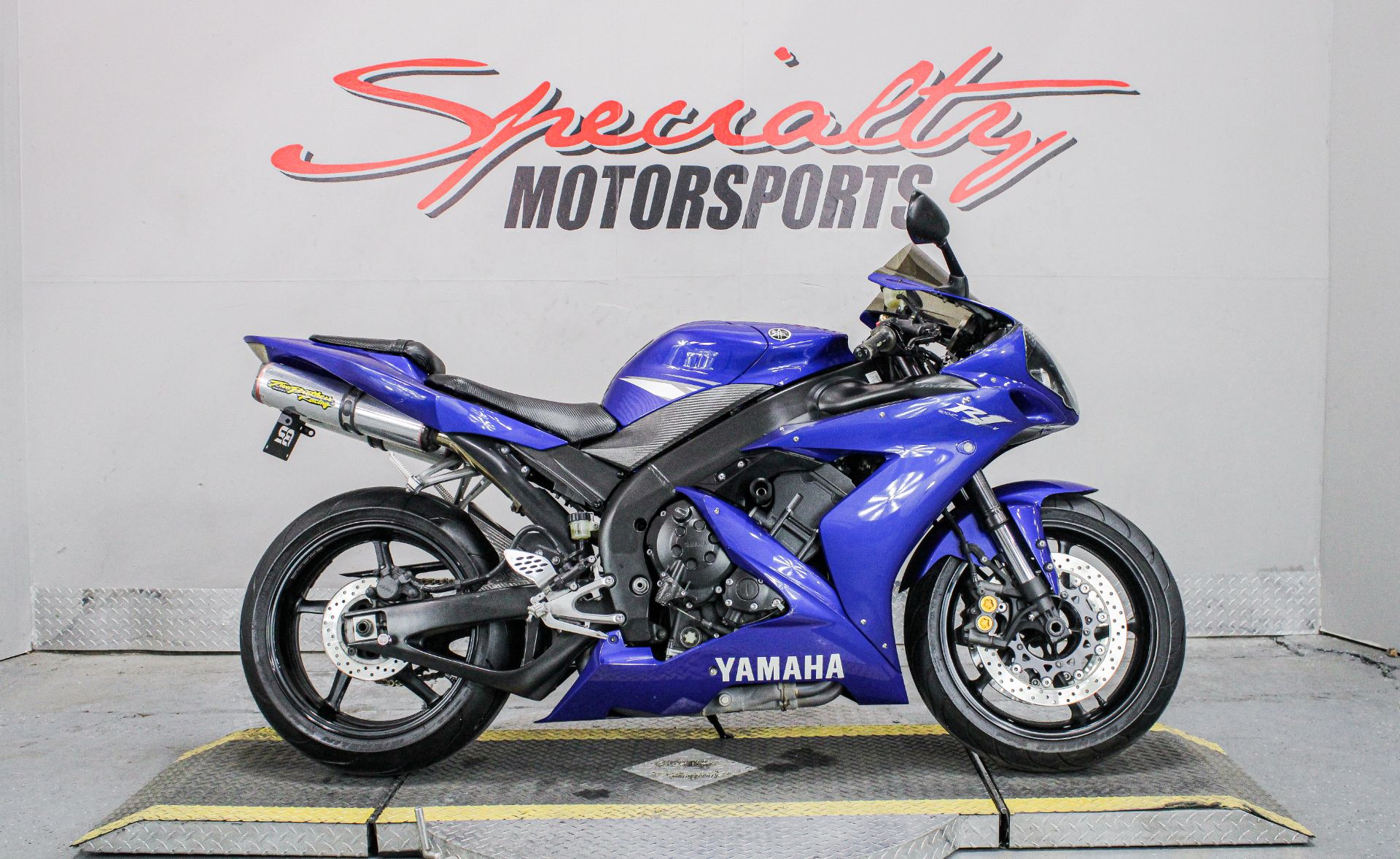 Yamaha YZF-R1 Image