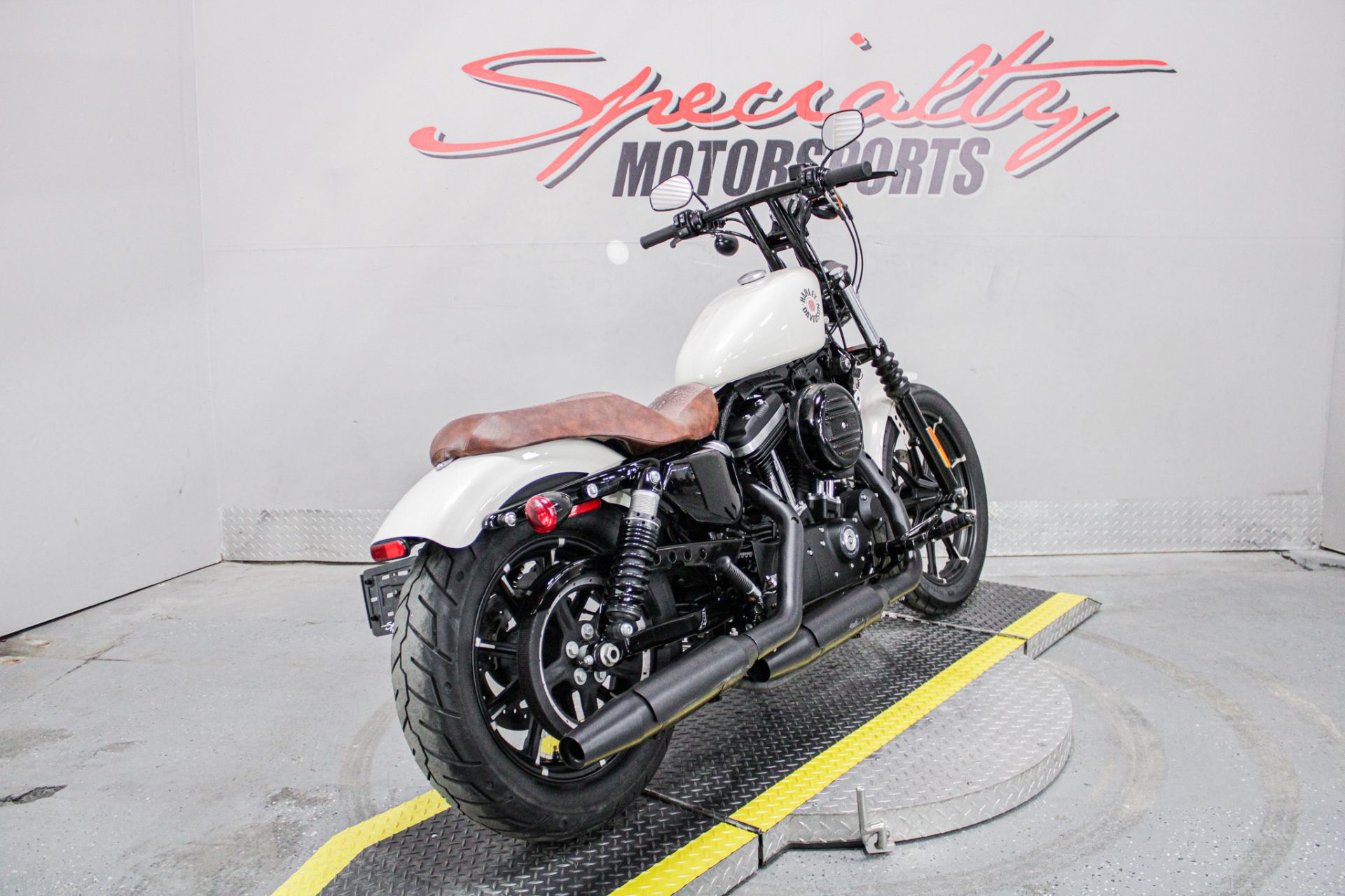 Rear Right Side Angle - Photo 5