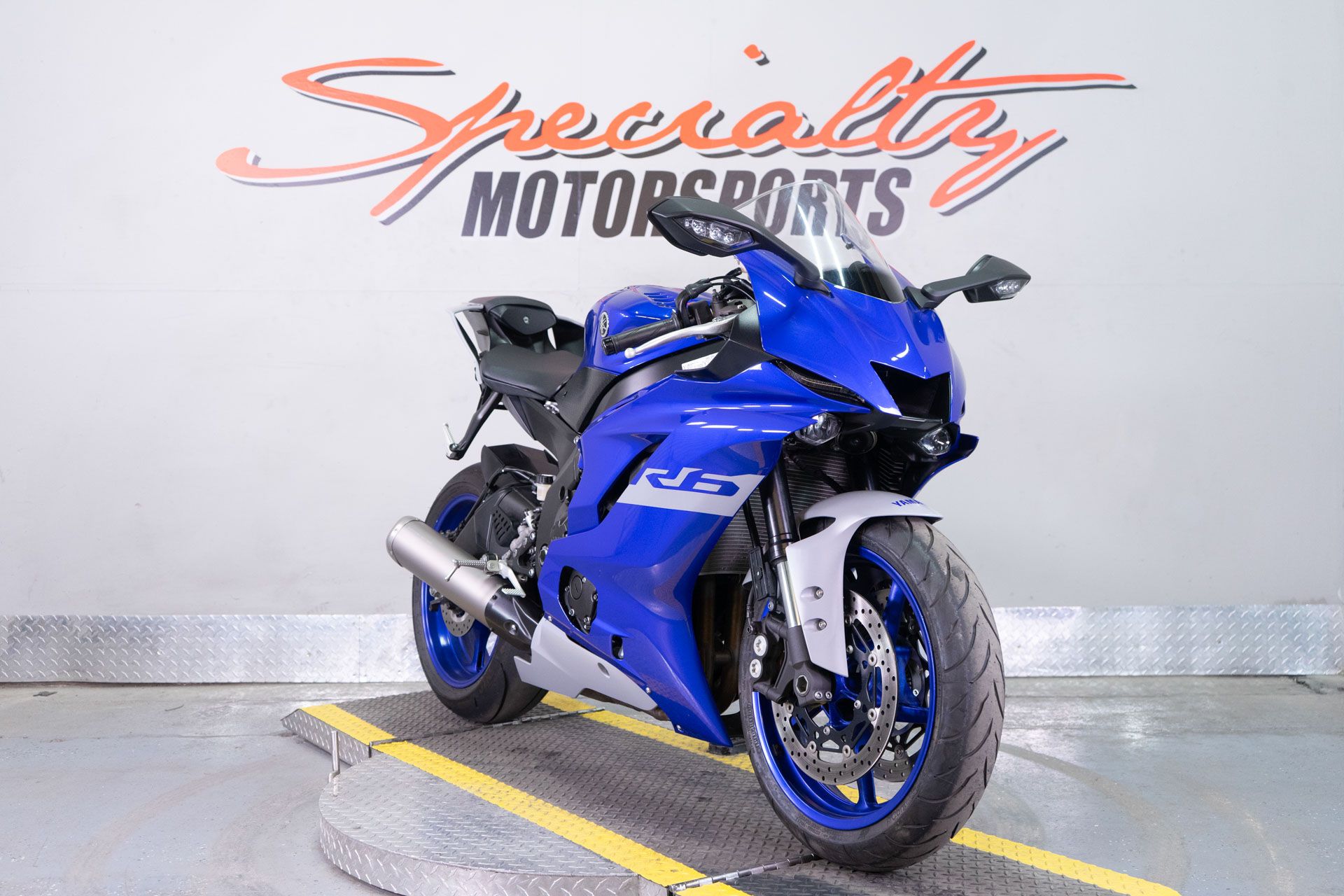 2020 Yamaha YZF-R6 in Sacramento, California - Photo 2