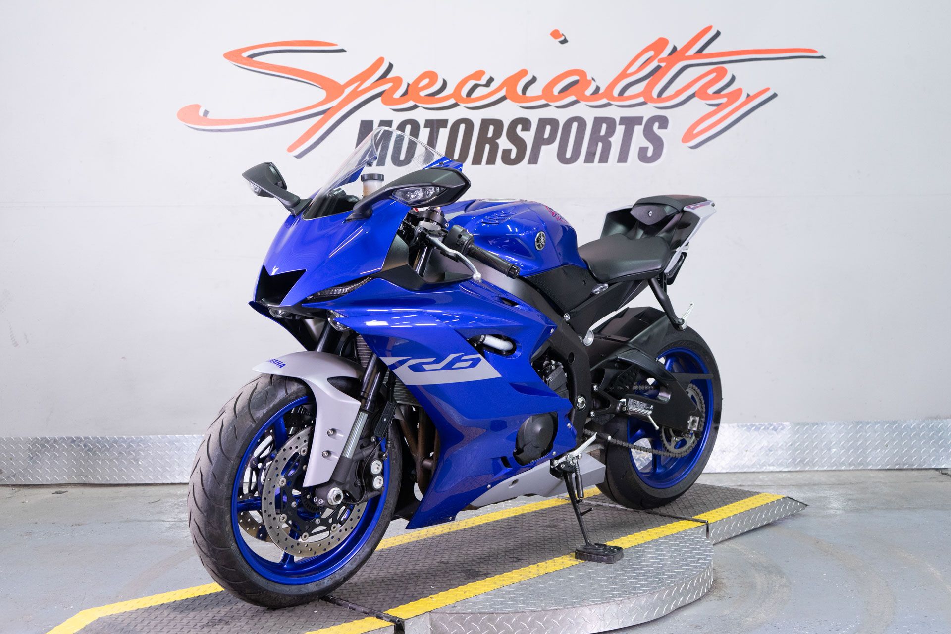 2020 Yamaha YZF-R6 in Sacramento, California - Photo 3