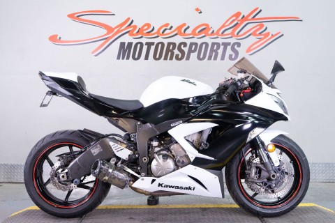 2013 Kawasaki Ninja® ZX™-6R in Sacramento, California - Photo 1