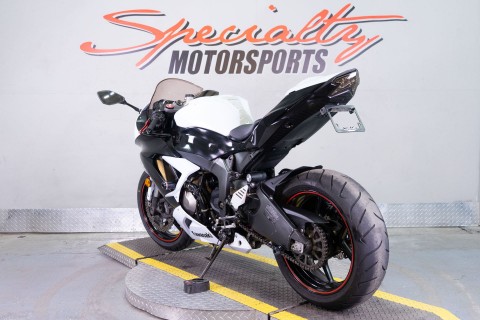 2013 Kawasaki Ninja® ZX™-6R in Sacramento, California - Photo 4