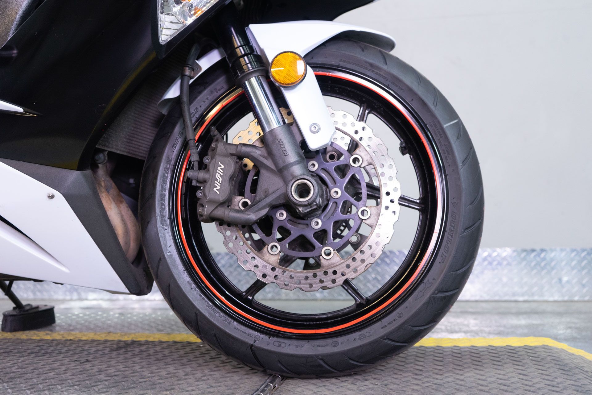 2013 Kawasaki Ninja® ZX™-6R in Sacramento, California - Photo 6