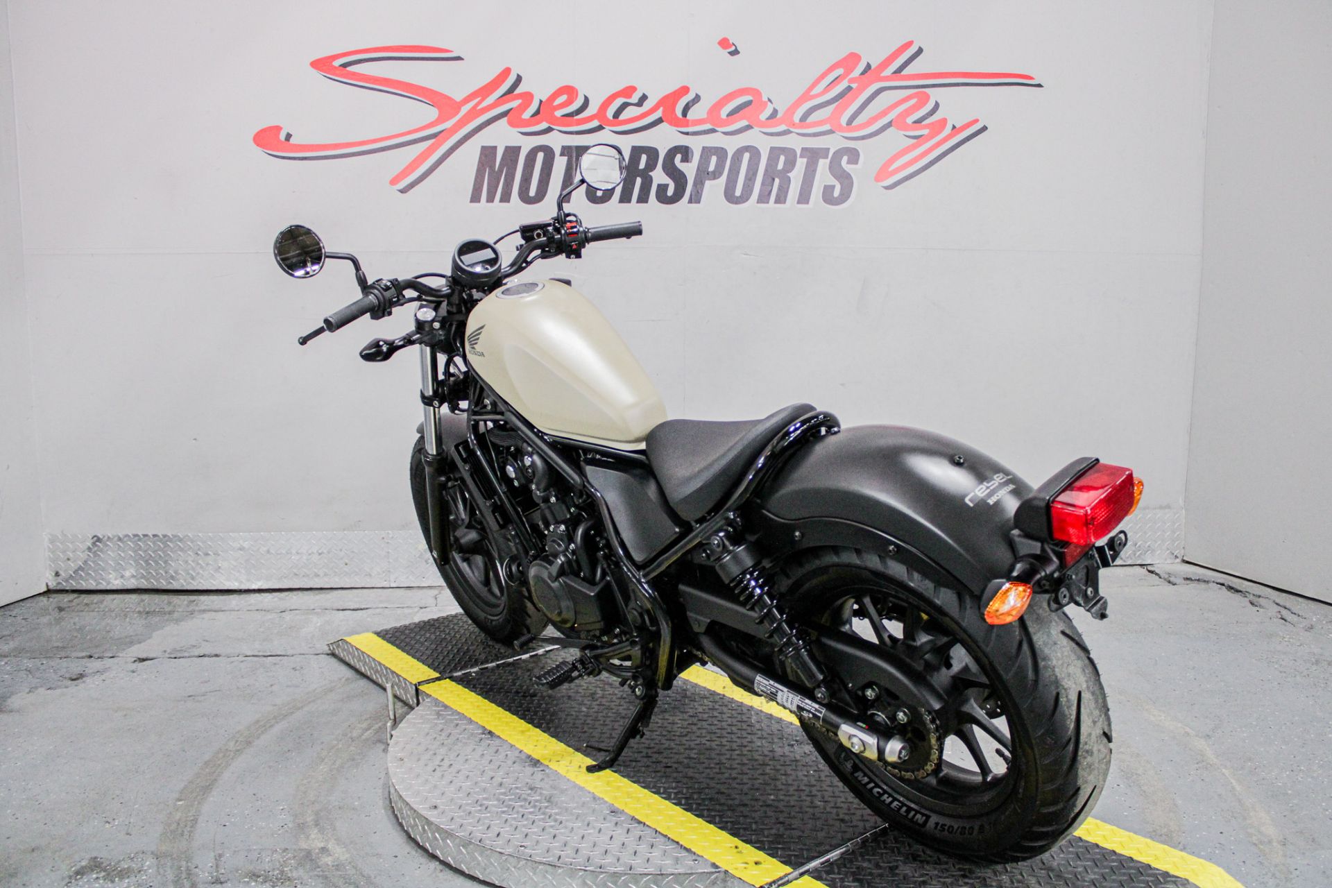 Rear Left Side Angle - Photo 7