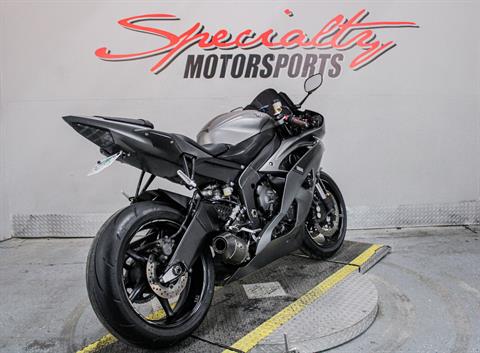 YAM010471 - 2016 - Yamaha Motor Corp., USA - YZF-R6 Rear Right Side Angle - Photo 5