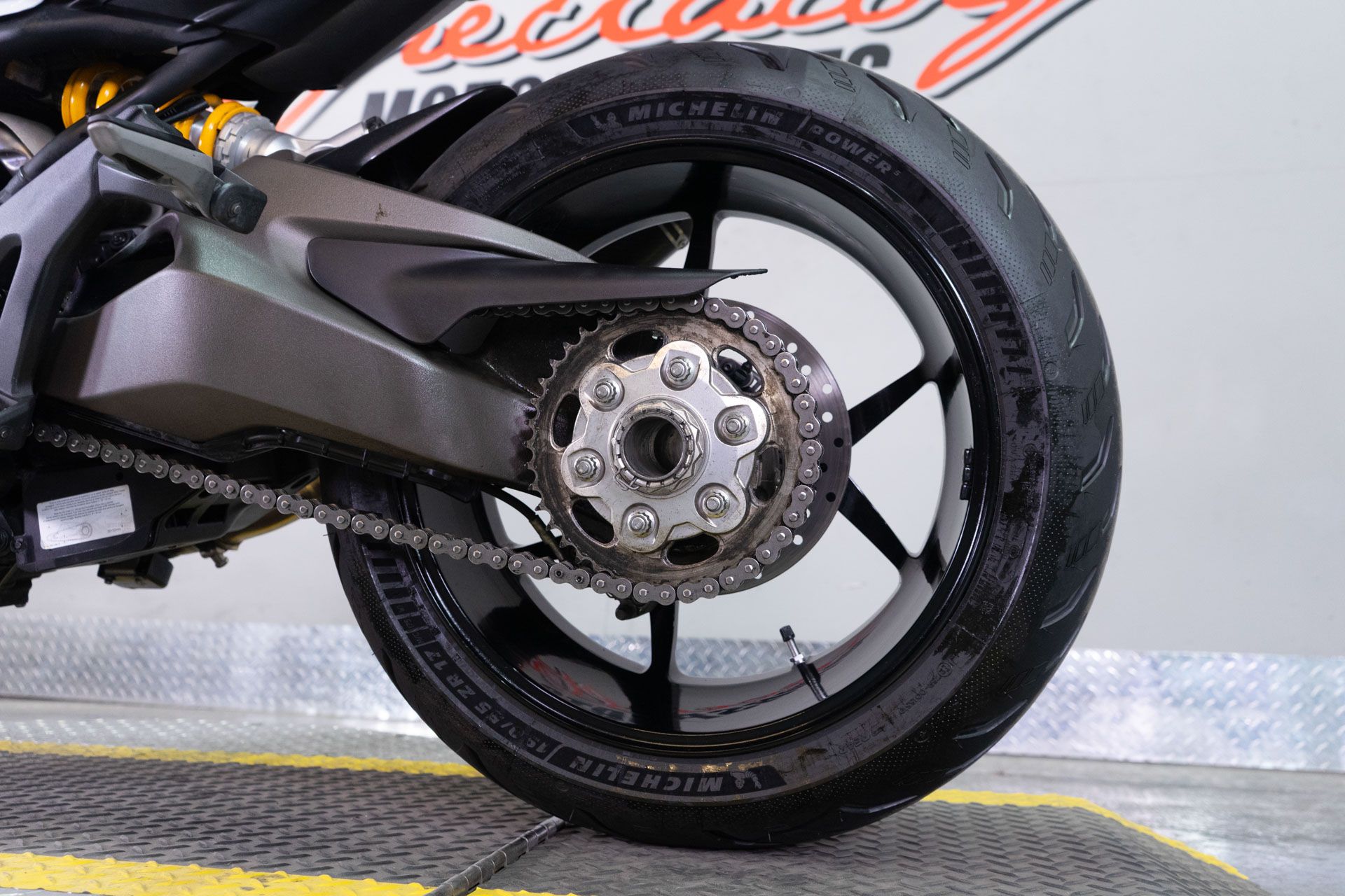 2016 Ducati Monster 1200 S in Sacramento, California - Photo 12