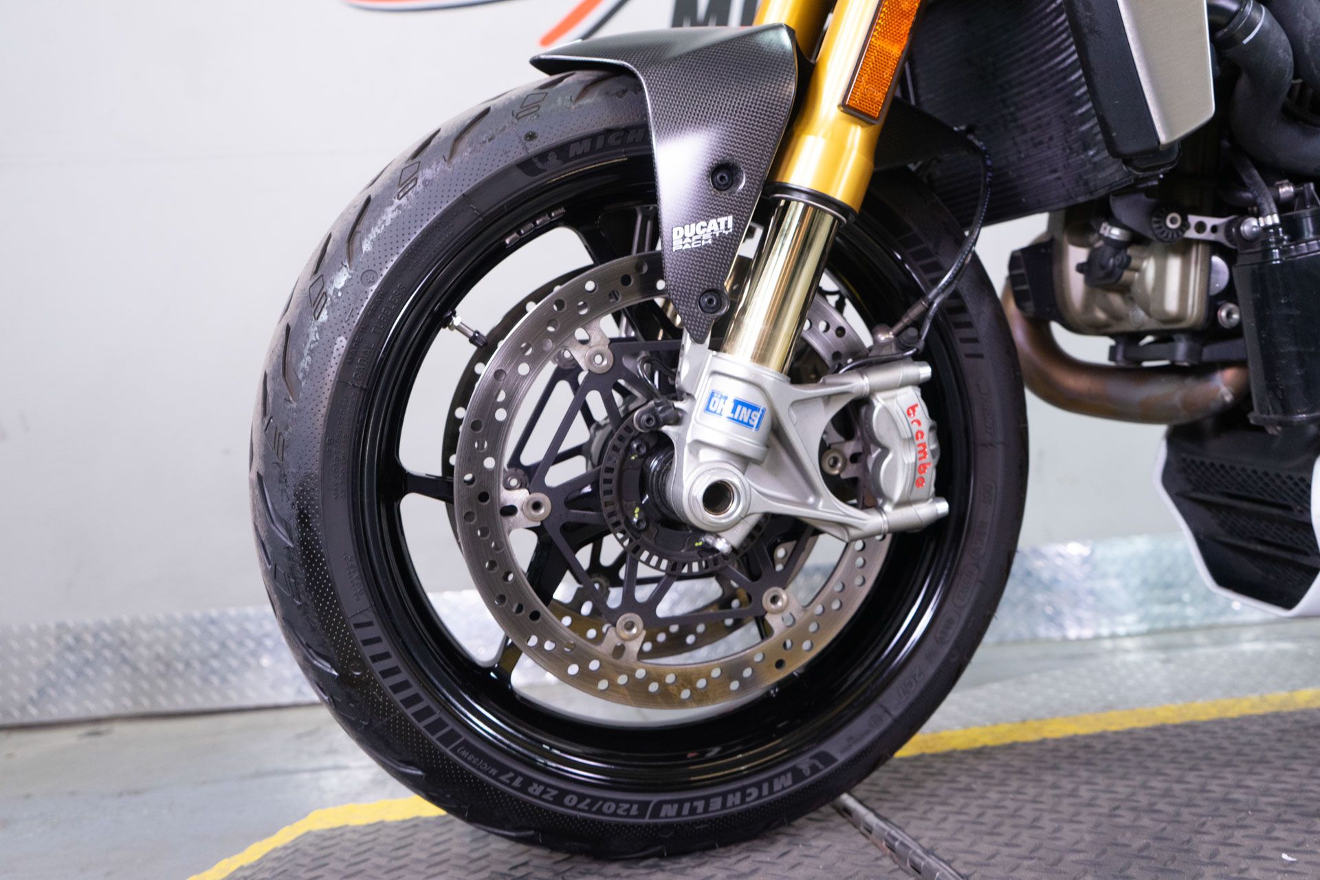 2016 Ducati Monster 1200 S in Sacramento, California - Photo 13