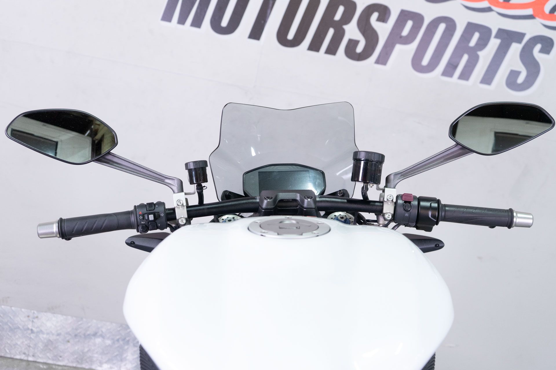 2016 Ducati Monster 1200 S in Sacramento, California - Photo 17